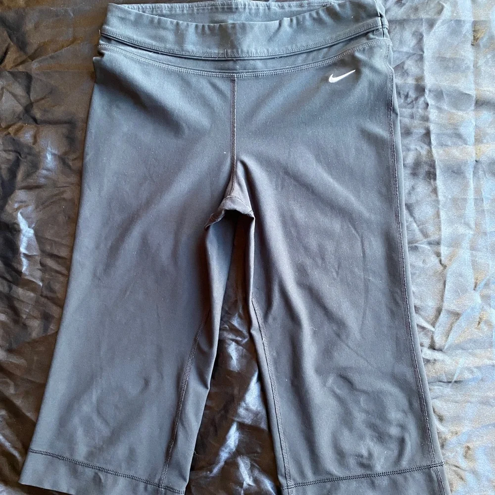 Nike pants & tank top - Picture 8 of 15